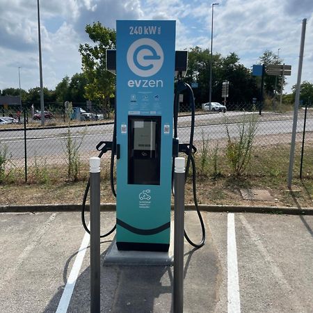 Brit Hotel Macon Nord Autoroute Du Soleil エクステリア 写真